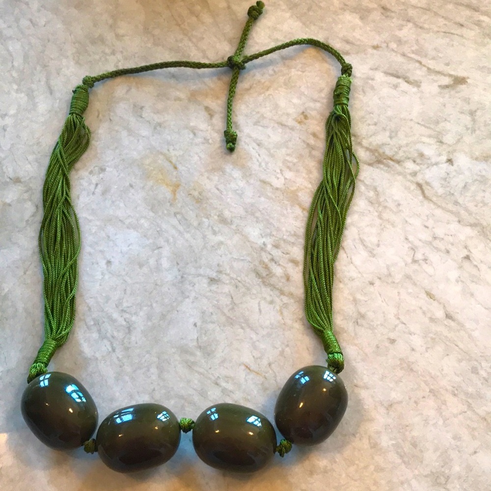 Fun green bead necklace on silk threads 10” long